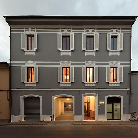 エンポリ Residenza Cavourアパートホテル エクステリア 写真