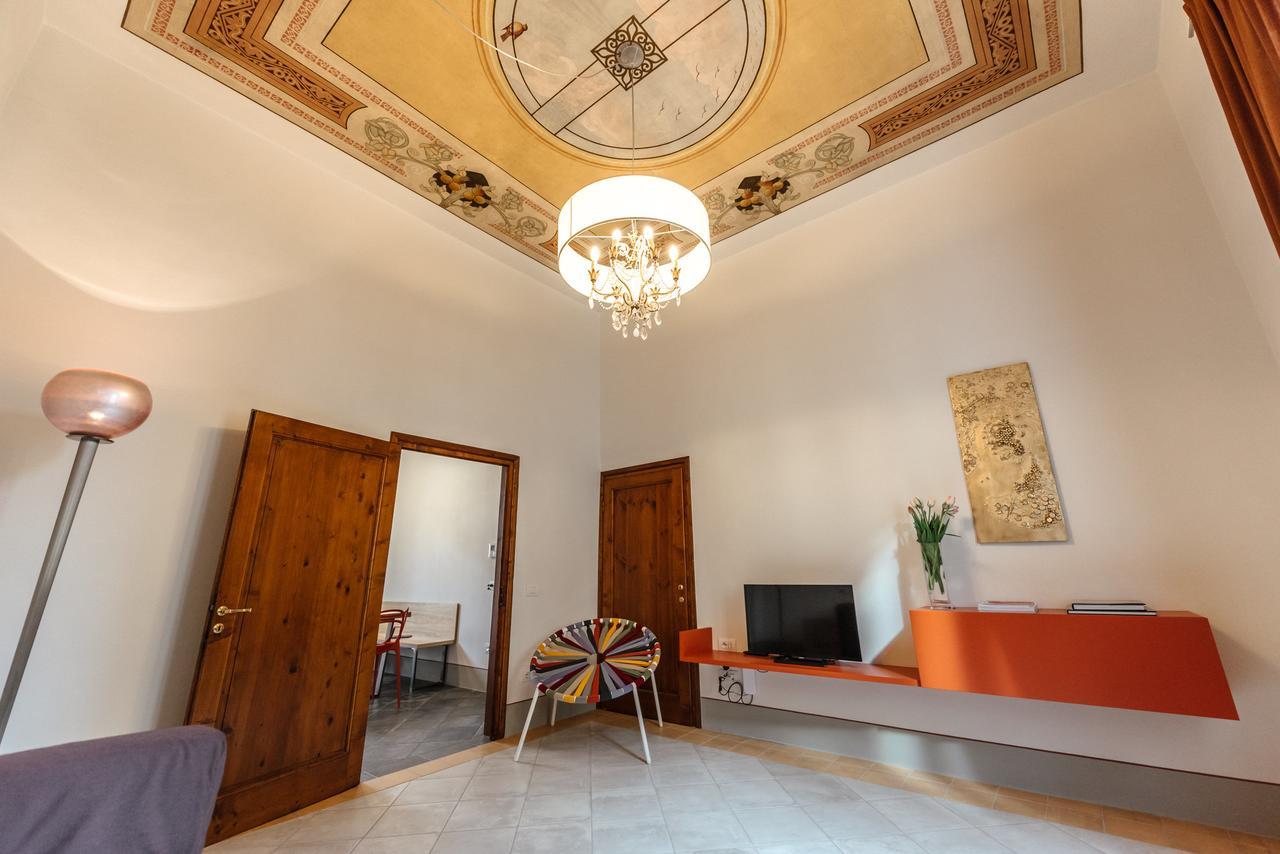 エンポリ Residenza Cavourアパートホテル エクステリア 写真