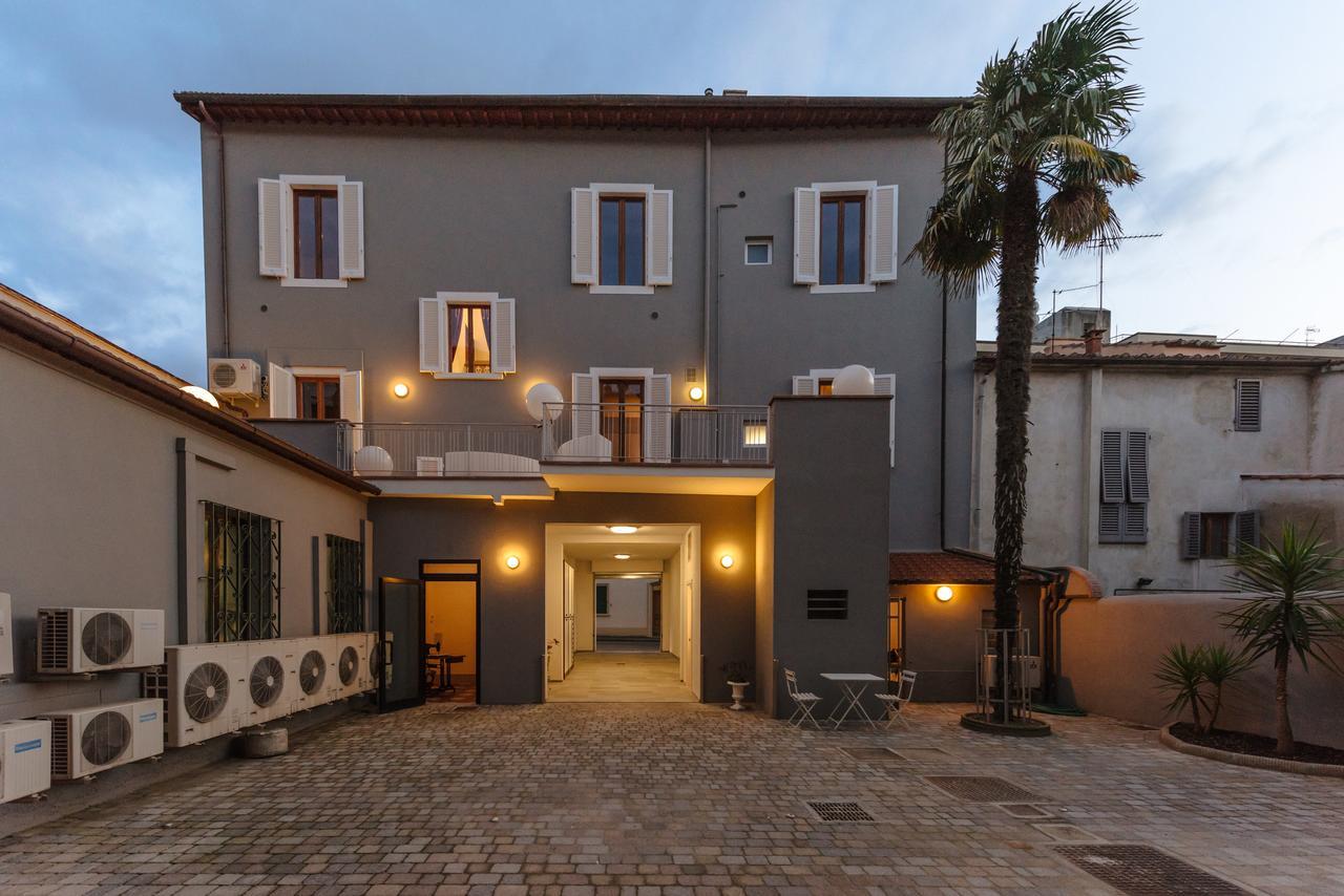 エンポリ Residenza Cavourアパートホテル エクステリア 写真