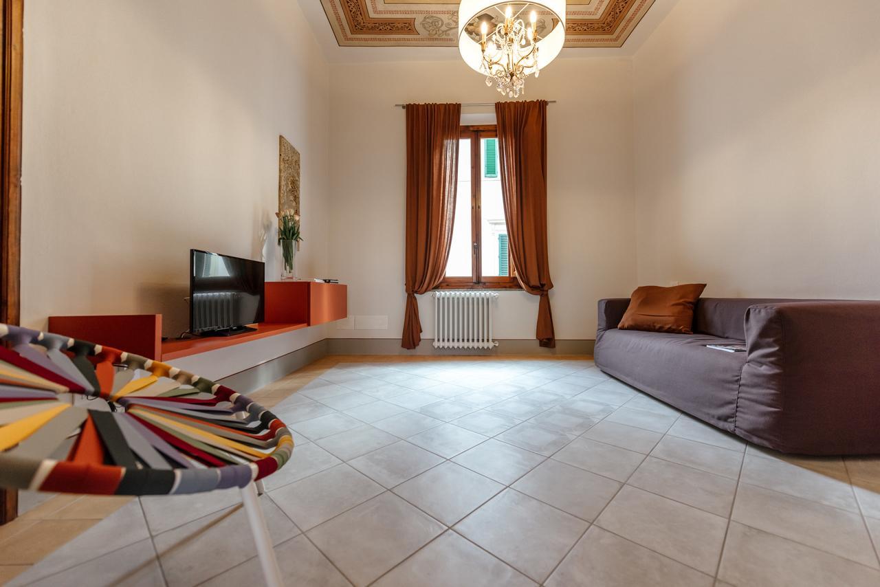エンポリ Residenza Cavourアパートホテル エクステリア 写真