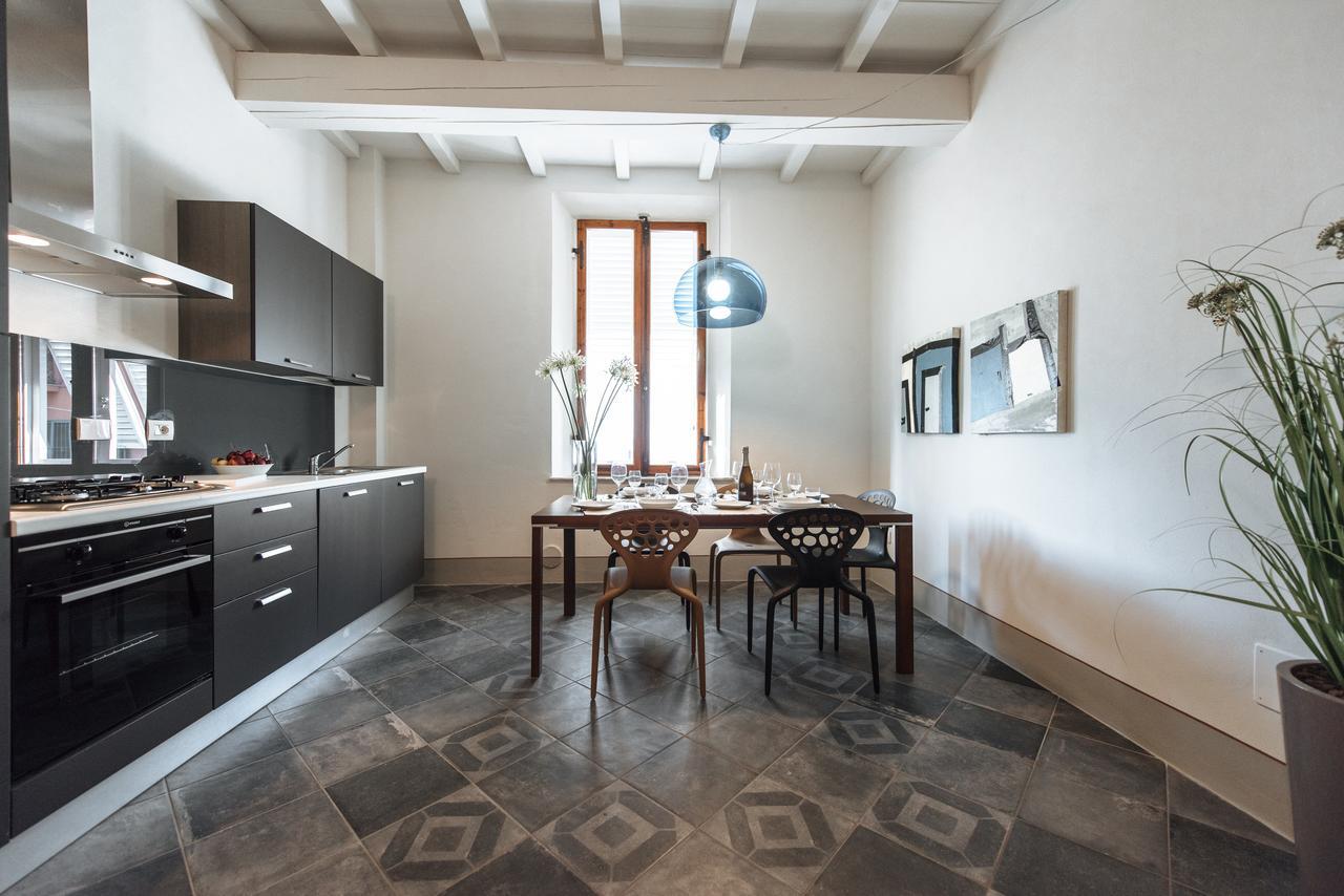 エンポリ Residenza Cavourアパートホテル エクステリア 写真