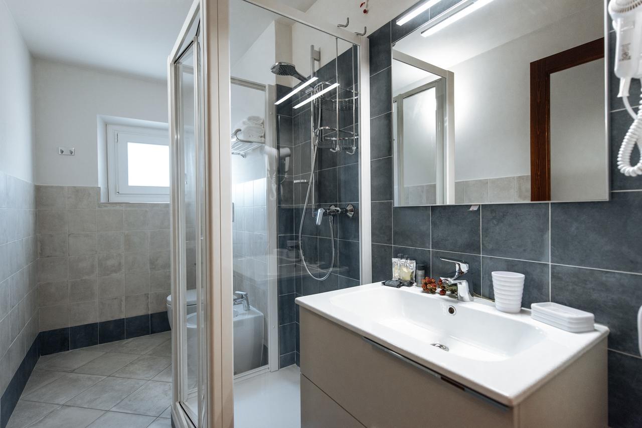 エンポリ Residenza Cavourアパートホテル エクステリア 写真